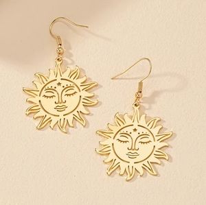 NWT Sunny Daze Boho Gold Dangle Earrings